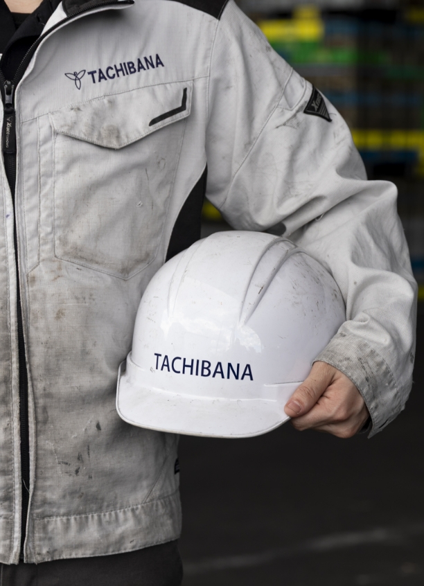 橘金属工業株式会社の作業員